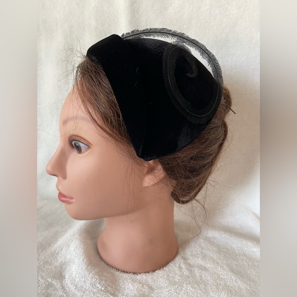 Vintage Bollock’s of Pasadena sportswear fascinator pill hat racetrack headband - Picture 10 of 16
